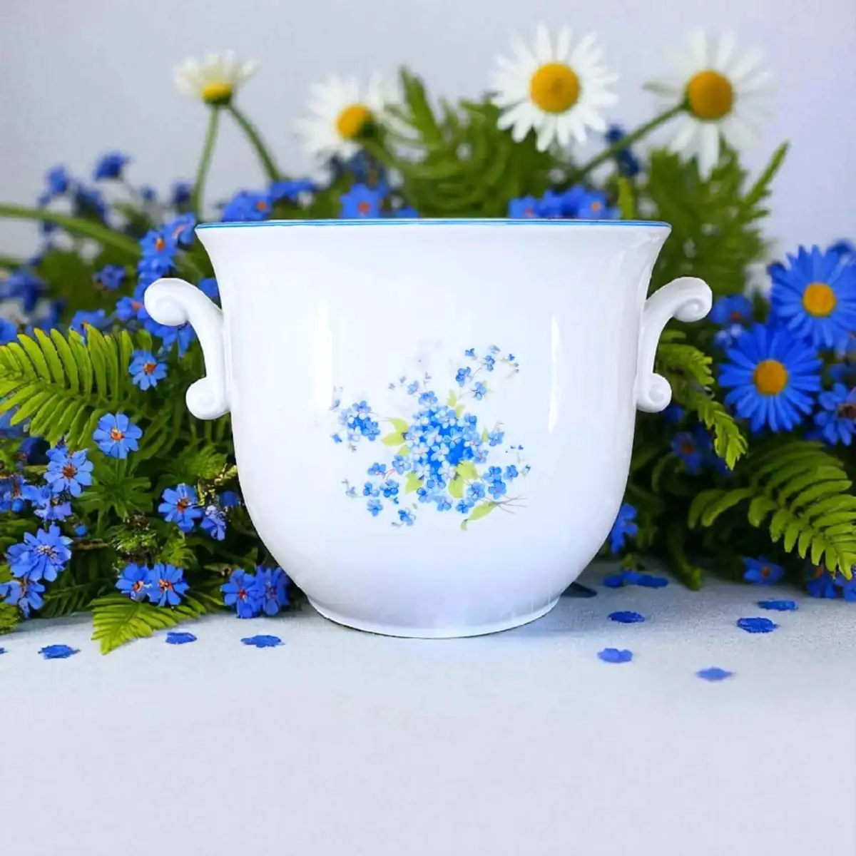 10425 Květináč střední s uchy